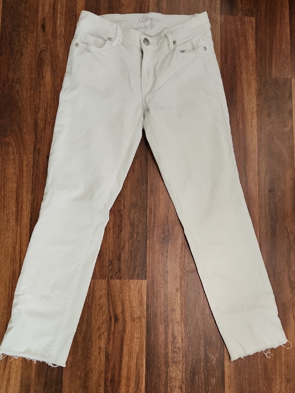 LOFT White Raw-Hem Modern Straight Jeans Size 26/2
